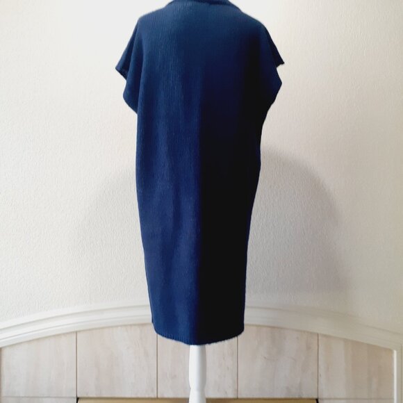 One A Sweater Vest - Picture 4 of 14